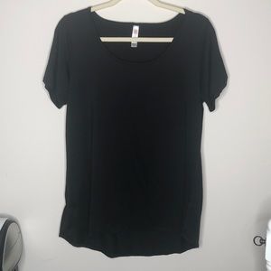 LuLaRoe Medium Slinky Black Classic Tee